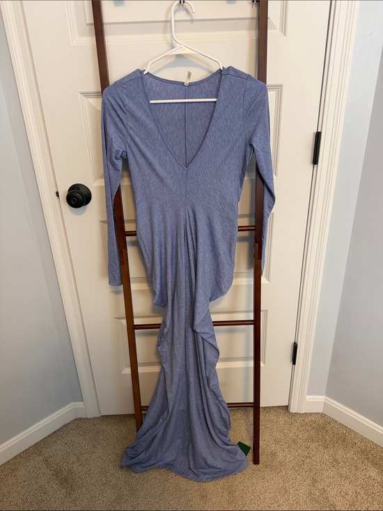 HALARA Dresses & Skirts - HALARA Long Sleeve V-Neck Maxi Dress in Periwinkle